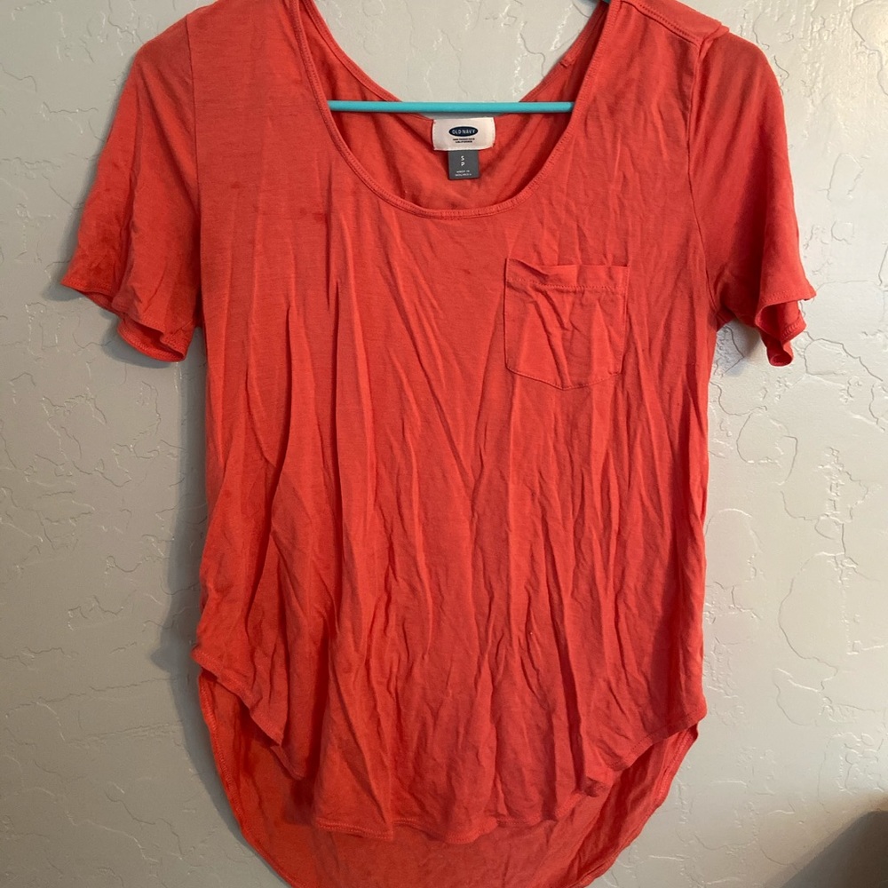 Solid color pocket t-shirt